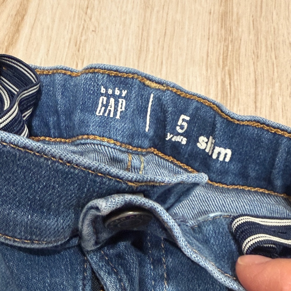5T GAP Kids Classic Blue Jeans - Picture 2 of 5